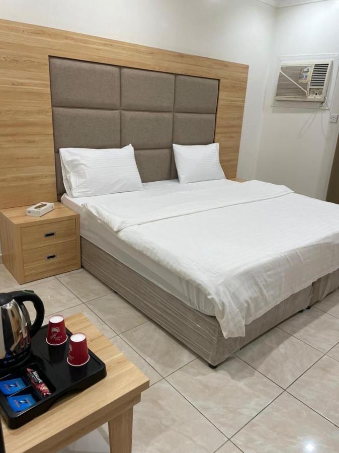 움 라지 Aroos Al Shati Furnished Units 아파트 호텔 외부 사진